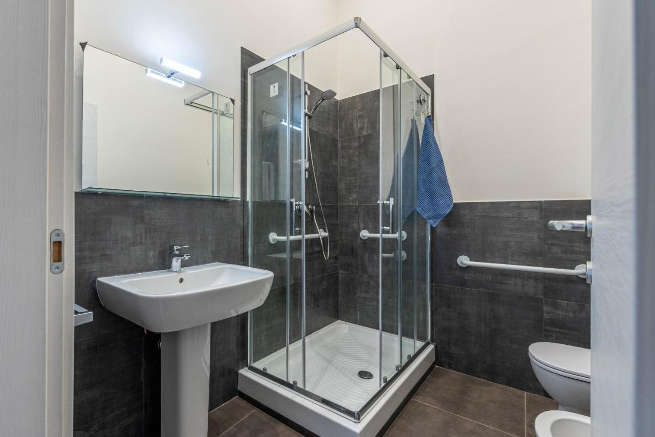 Apartments La Cala By Wonderful Italy Palermo Bagian luar foto